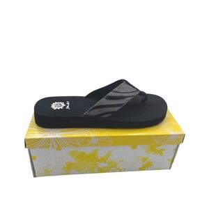 Yellow Box Freelance Grey Zebra Print Flip Flops Womens 11 Black Thong Sandals